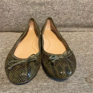 Olive green faux snakeskin banana republic flats